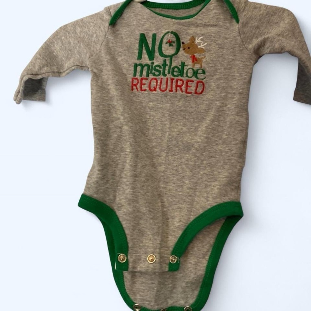 Carters Grey and green Christmas bodysuit No Mistletoe required 3moa